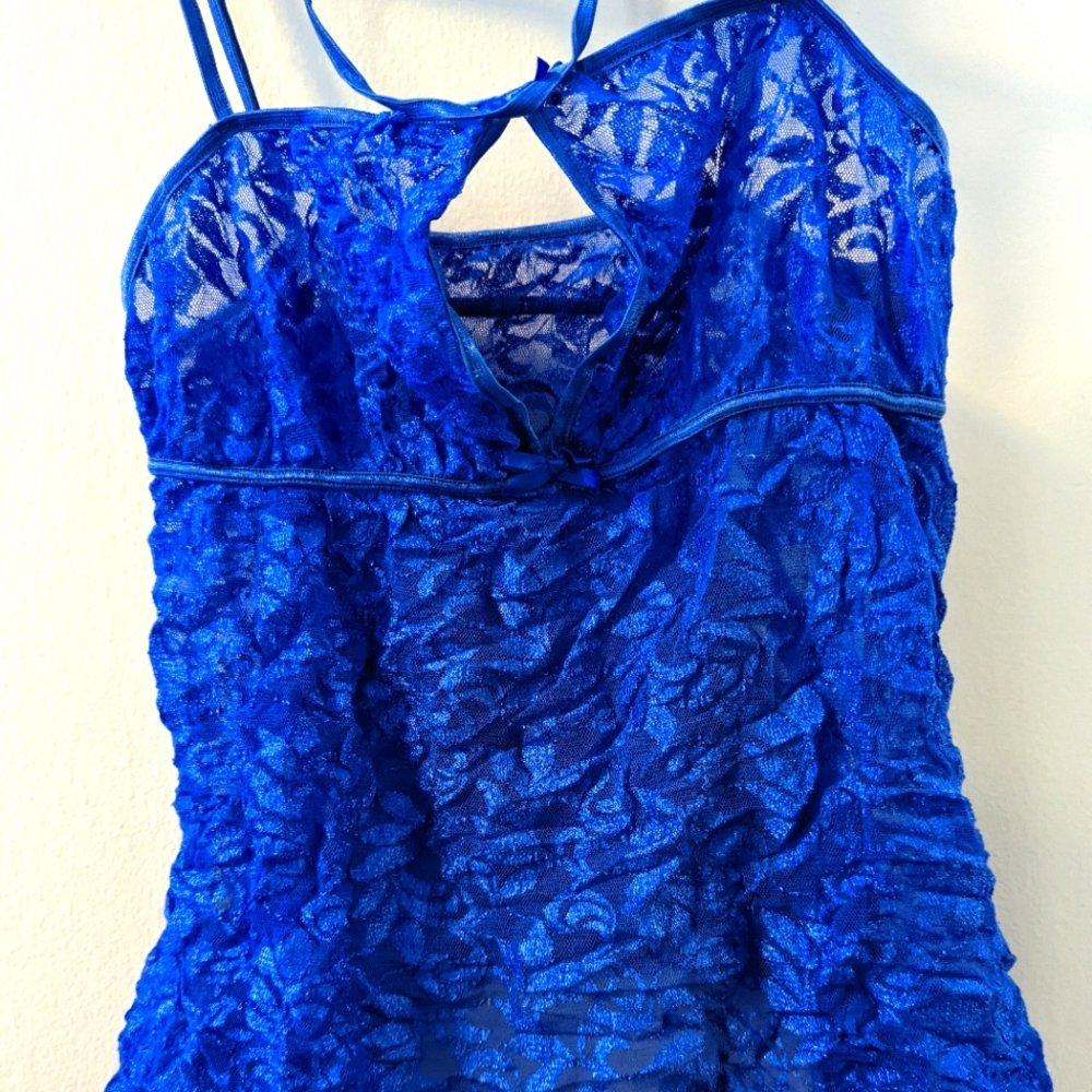 Lacey Blue Negilge